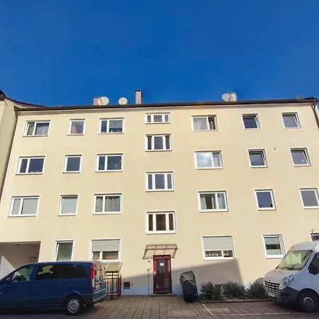 Апартаменты Falk Homes, 1 - Luxus City Apartment, Ideal Fuer Geschaeftsreisende & Familien - 70qm Mit Balkon, Arbeitsplatz & Parkplatz Im Zentrum Nuernbergs, Nahe Messe Нюрнберг