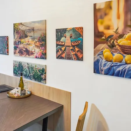 Falk Homes, 1 - Luxus City Apartment, Ideal Fuer Geschaeftsreisende & Familien - 70qm Mit Balkon, Arbeitsplatz & Parkplatz Im Zentrum Nuernbergs, Nahe Messe * Нюрнберг