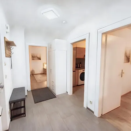 Falk Homes, 1 - Luxus City Apartment, Ideal Fuer Geschaeftsreisende & Familien - 70qm Mit Balkon, Arbeitsplatz & Parkplatz Im Zentrum Nuernbergs, Nahe Messe Apartament *