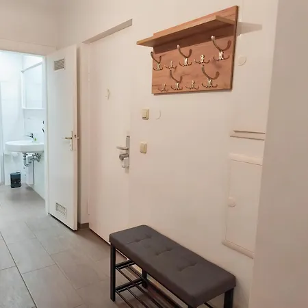 Apartament Falk Homes, 1 - Luxus City Apartment, Ideal Fuer Geschaeftsreisende & Familien - 70qm Mit Balkon, Arbeitsplatz & Parkplatz Im Zentrum Nuernbergs, Nahe Messe Norymberga
